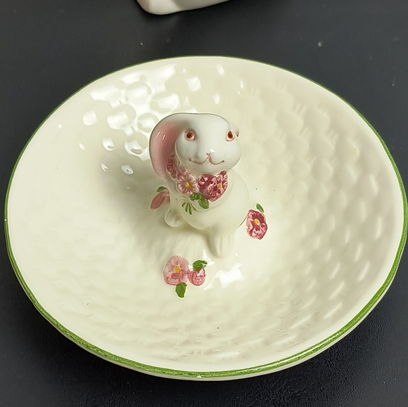 Avon Easter Bunny Set Of 4 Pcs Ceramic Decor - Picture 6 of 17